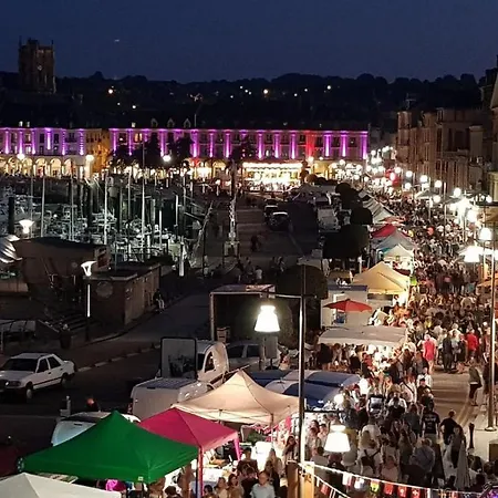 Les Pieds Dans L'eau Dieppe