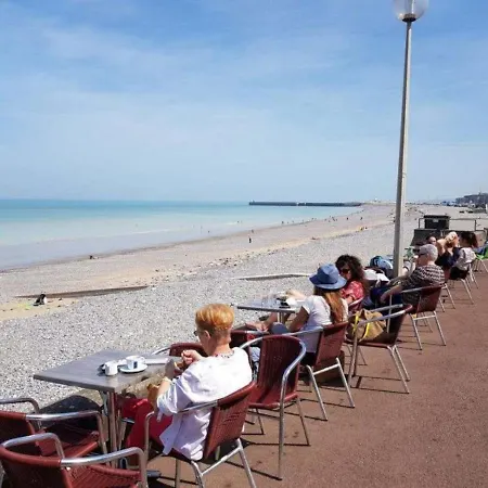 Les Pieds Dans L'eau Apartmán *